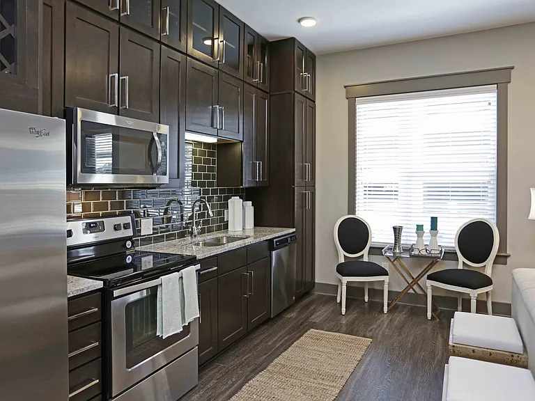 Mirasol Park Lane — Photo 13