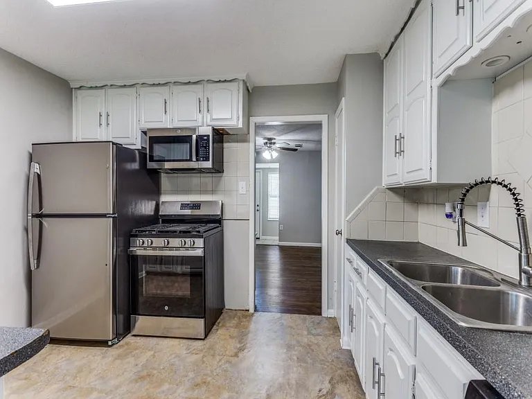 512 Bluebonnet Dr — Photo 7