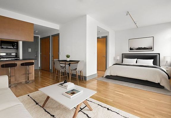 3rd image of 125 Court St APT 4SE