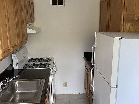 4th image of 1130 Parkerapartment #306