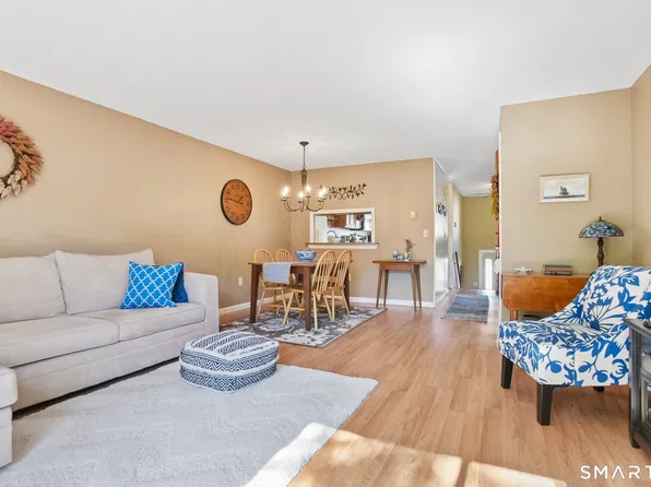 576 Shennecossett Road #H70, Groton, CT 06340