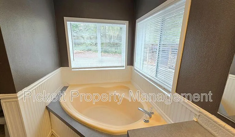 331 Dewatto Rd W — Photo 14
