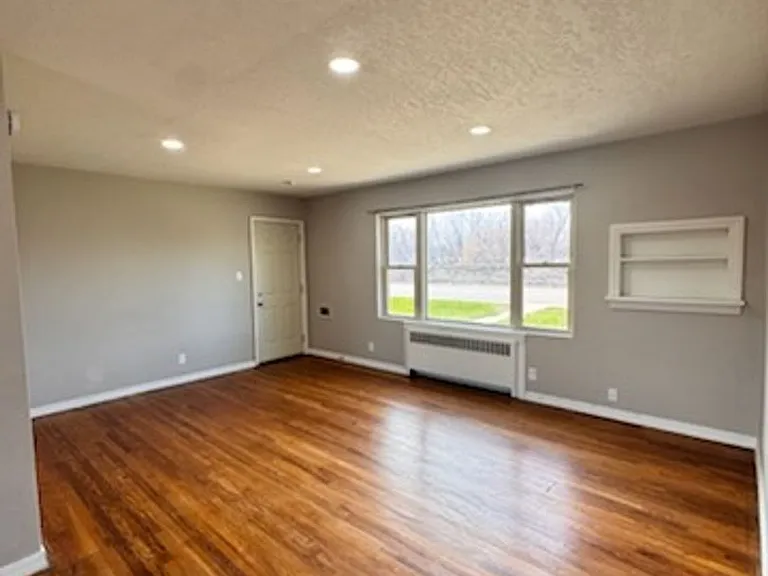 1660 St Joseph Blvd — Photo 1