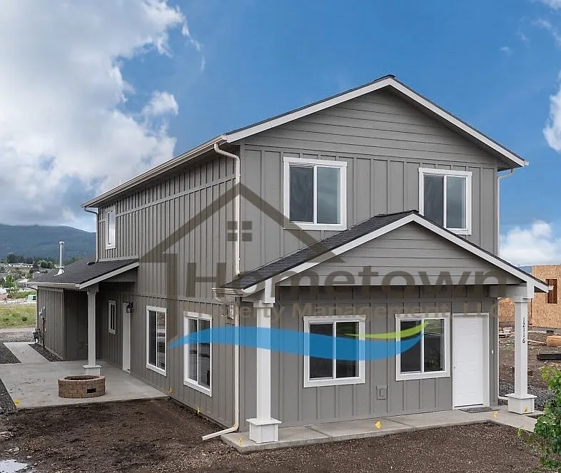 Very Nice Craftsman 3 Bedroom 2.5 Bathroom Home in Crown Pointe Estates, Post Falls! — Photo 1