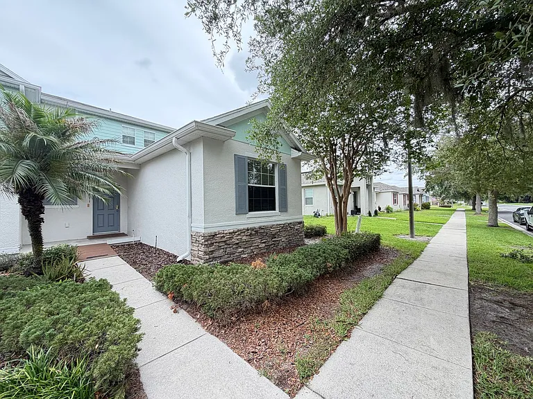 2411 Grasmere View Pkwy N — Photo 48