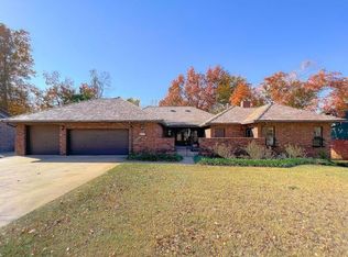2112 El Camino St, Ponca City, OK 74604