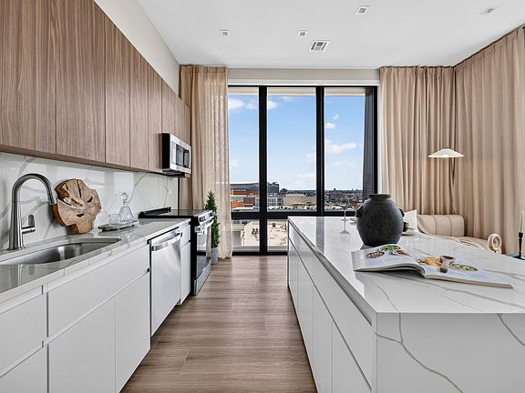 2nd image of 303 Washington St #6I