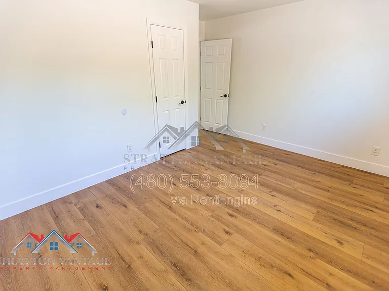 4826 E Avalon Dr — Photo 19