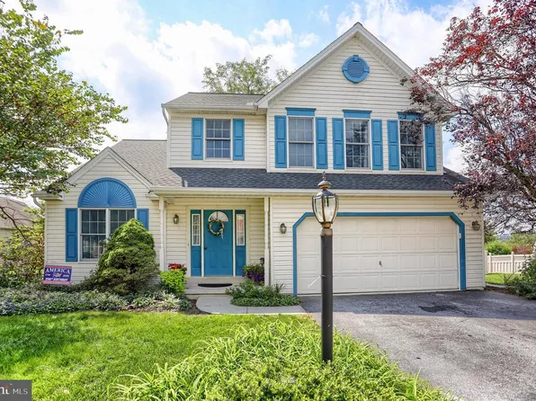 202 Fox Grove Pl, Hummelstown, PA 17036
