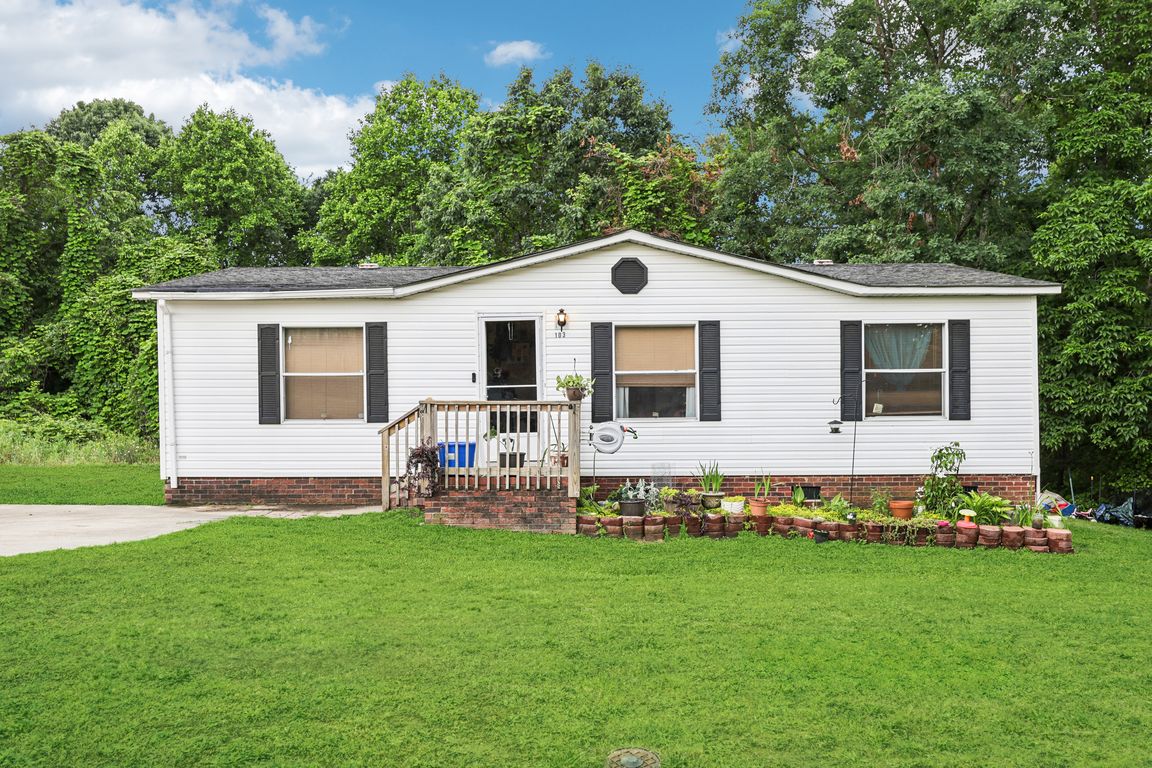 Palace Point-1505-002r