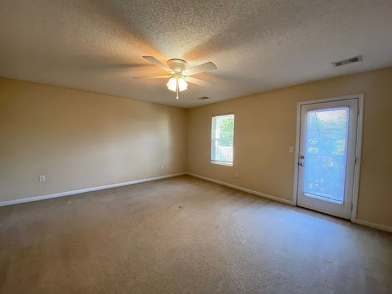 231 Fern Ridge Ct — Photo 6