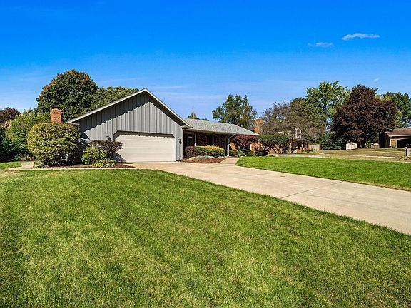 2nd image of 52433 Cavalier Ct