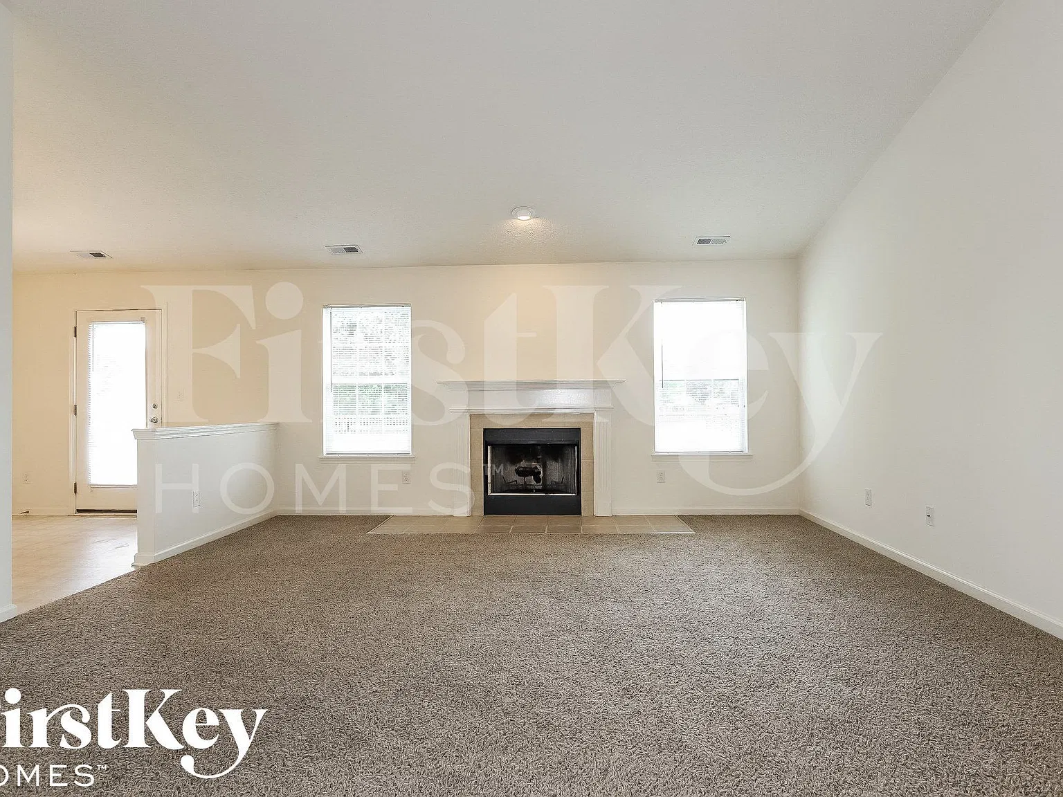 3 bed, 2.0 bath, 1500 sqft, $2,150 — Photo 2