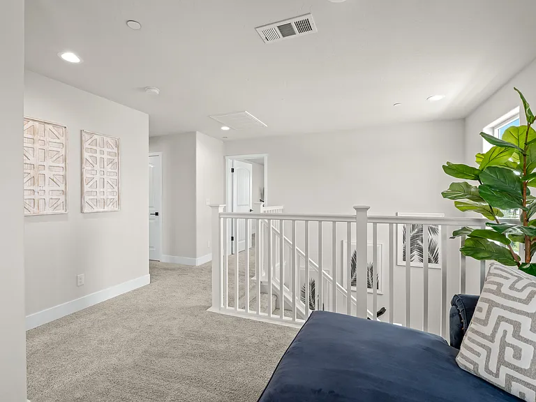 Celeste Ave — Photo 22