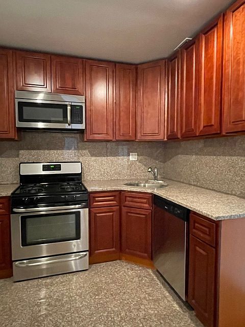 1st image of 320 E 14th St #1B