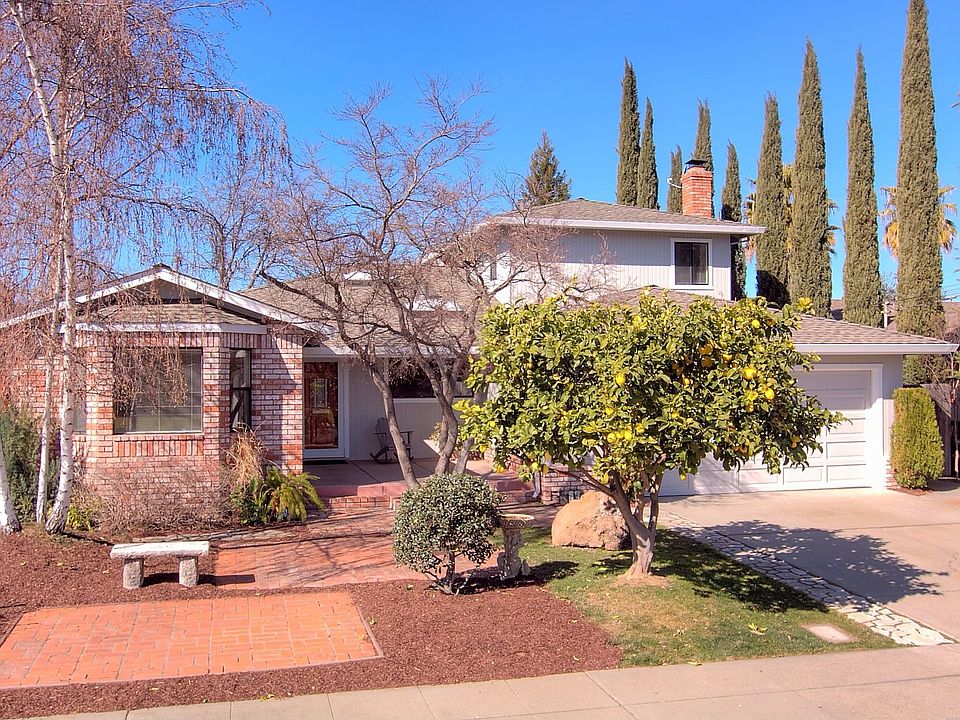 Beautiful Home and Yard in Livermore
