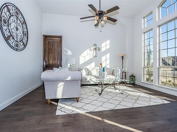 3rd image of 3076 Wildwood Ln
