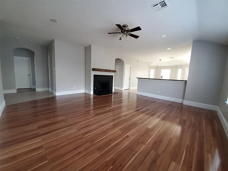 3015 Eastwood Dr — Photo 7
