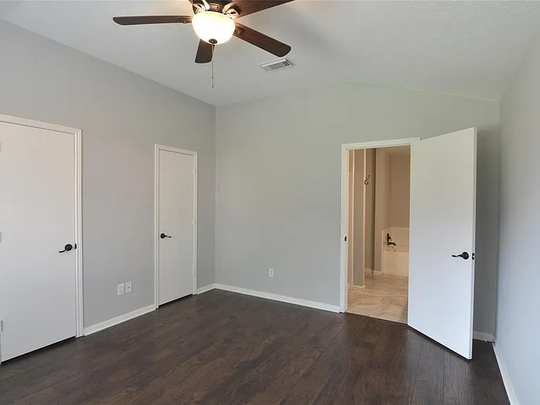 28926 Sedgefield St — Photo 6