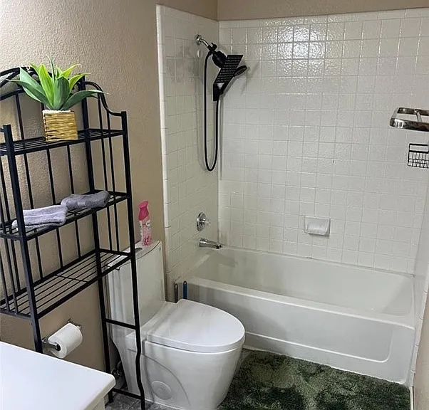 5131 Lindell Rd #205 — Photo 11