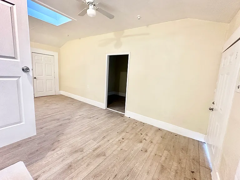 104 E Fowler Ave — Photo 17