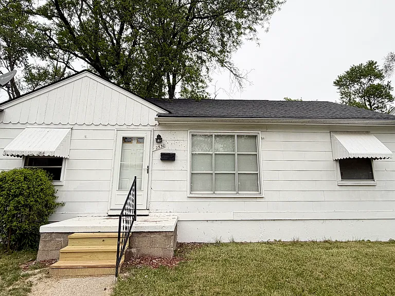 22530 Leewin St — Photo 1