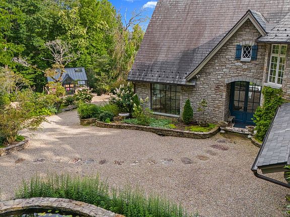 12th image of this home