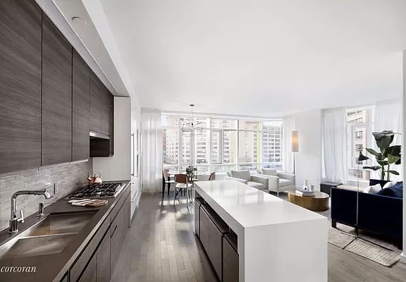 3rd image of 285 W 110th St APT 4A