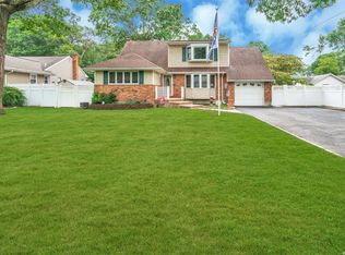 132 Lillian Rd, Nesconset, NY 11767