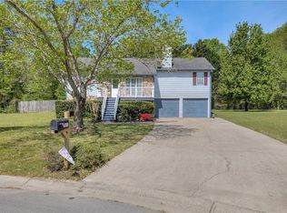 582 Linda Ln, Powder Springs, GA 30127