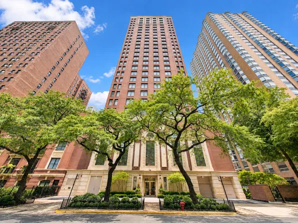 1122 N Dearborn St APT 25I, Chicago, IL 60610