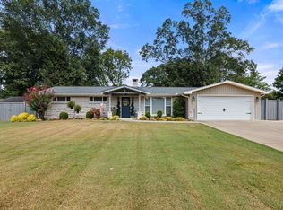 2131 Berry Ave, Florence, AL 35630