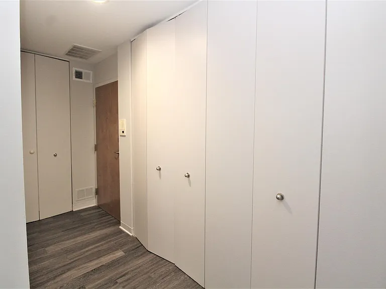 818 W Willow St #3C — Photo 12