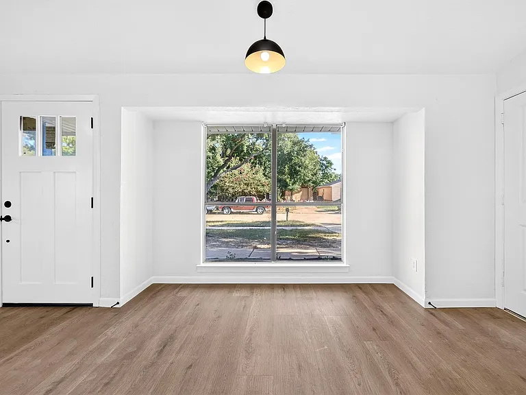 24114 Four Sixes Ln — Photo 18