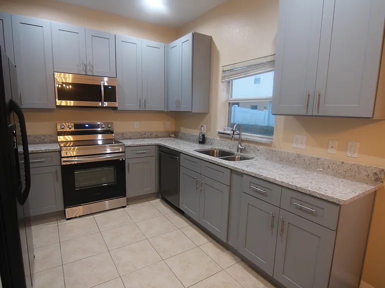 733 Fortanini Cir — Photo 8