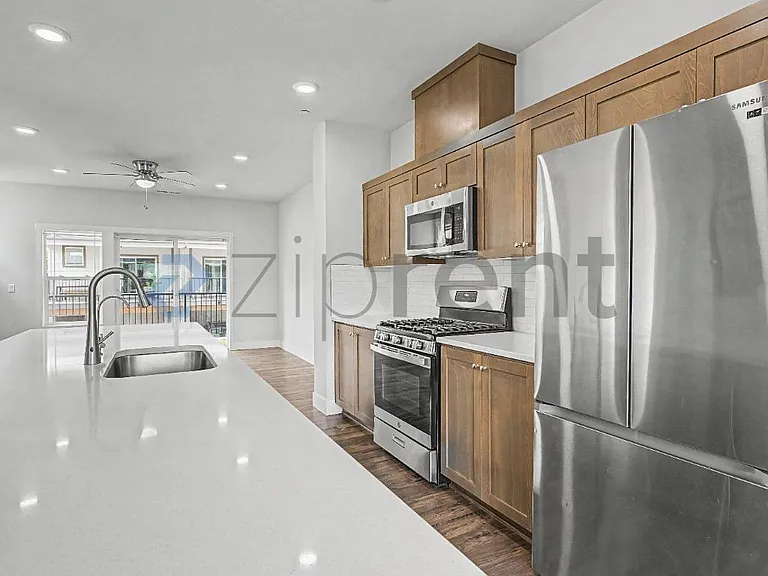15975 NW Hosmer Ln — Photo 14