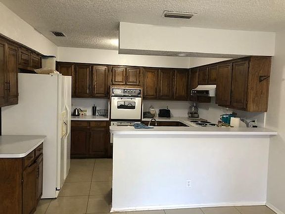 2nd image of 9816 Ferris Creek Pl