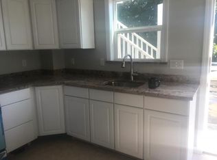 15 Prospect St #1, Amesbury, MA 01913