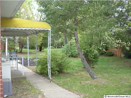 2nd image of 603B Willow Ln
