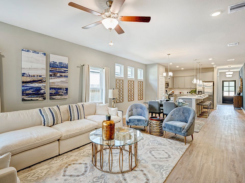 The Oakshire II - Open Living