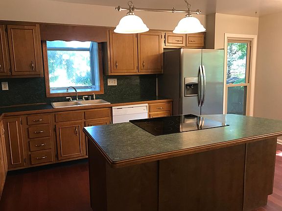 5th image of 2201 Douglass Woods Ct