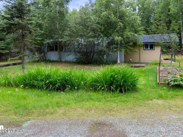 19831 Crabtree St, Chugiak, AK 99567