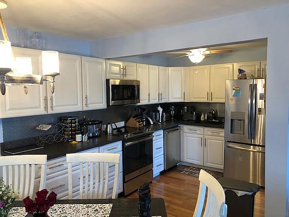 3rd image of 330 Shore Dr Unit 5B