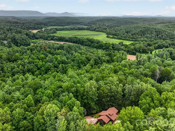 1044 Belvidere Ln, Morganton, NC 28655