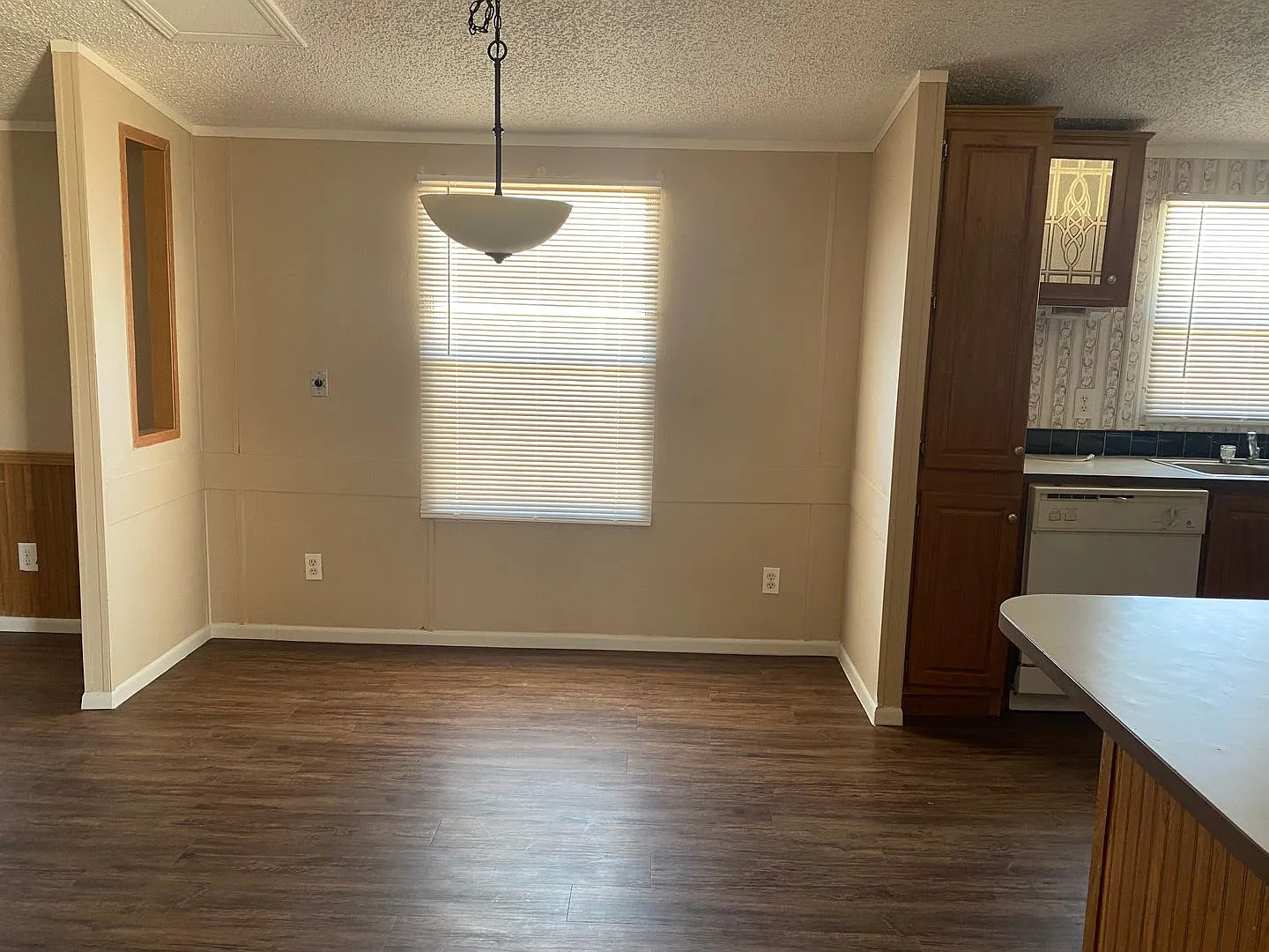 4938 South fork Rd - Charming 3-Bedroom Manufactured Home in Las Cruces! — Photo 3