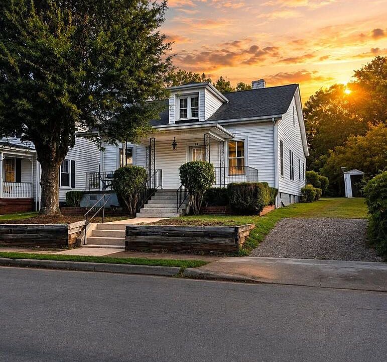 1st image of 22 Lanier Ave