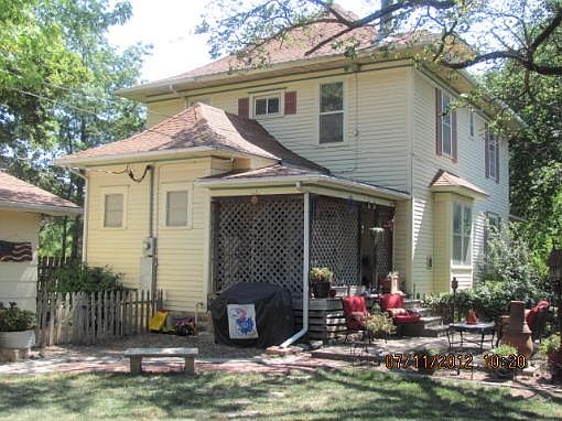 2nd image of 410 N C St