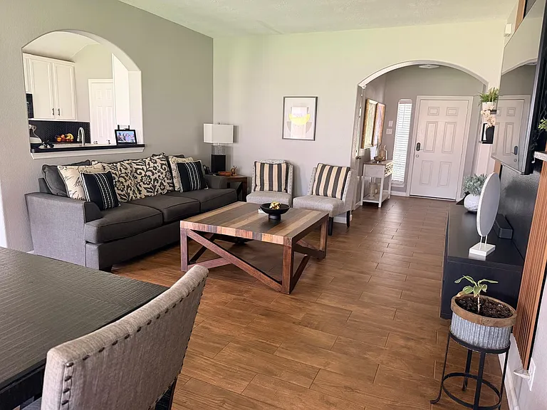 10918 Barker Gate Ct — Photo 6