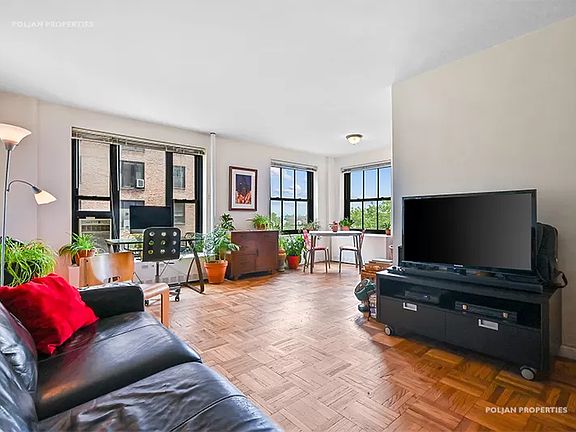 2nd image of 345 Clinton Ave APT 6A