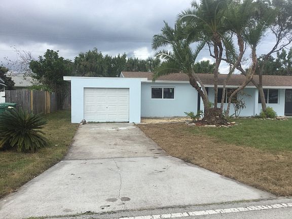 3rd image of 204 Cassia Blvd
